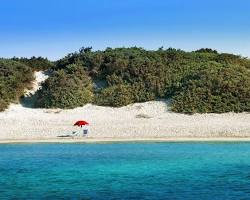 Spiaggia caraibica del Salento vicino al Camping Torre Castiglione a Torre Lapillo